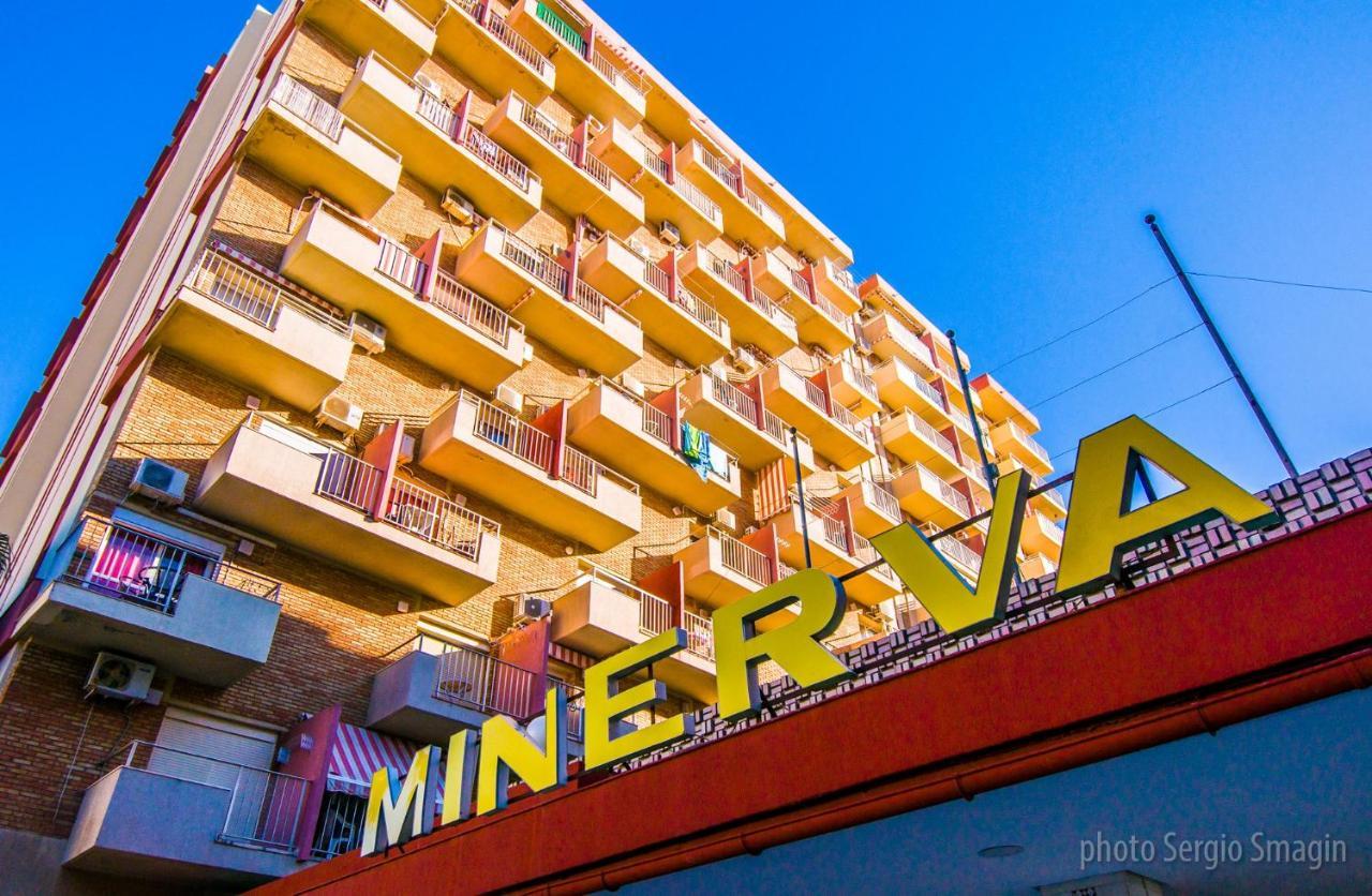 706 Minerva Apartamentos - Vista Al Mar Y La Piscina - Piscina Y Playa Бенальмадена Экстерьер фото