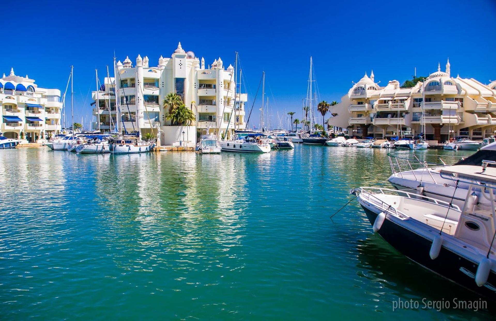 706 Minerva Apartamentos - Vista Al Mar Y La Piscina - Piscina Y Playa Бенальмадена Экстерьер фото
