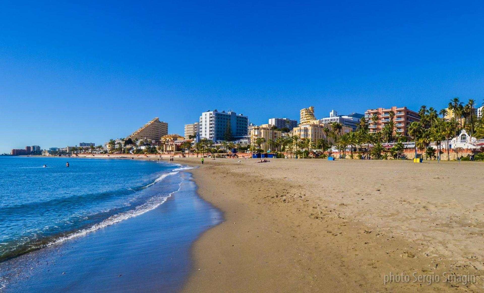 706 Minerva Apartamentos - Vista Al Mar Y La Piscina - Piscina Y Playa Бенальмадена Экстерьер фото