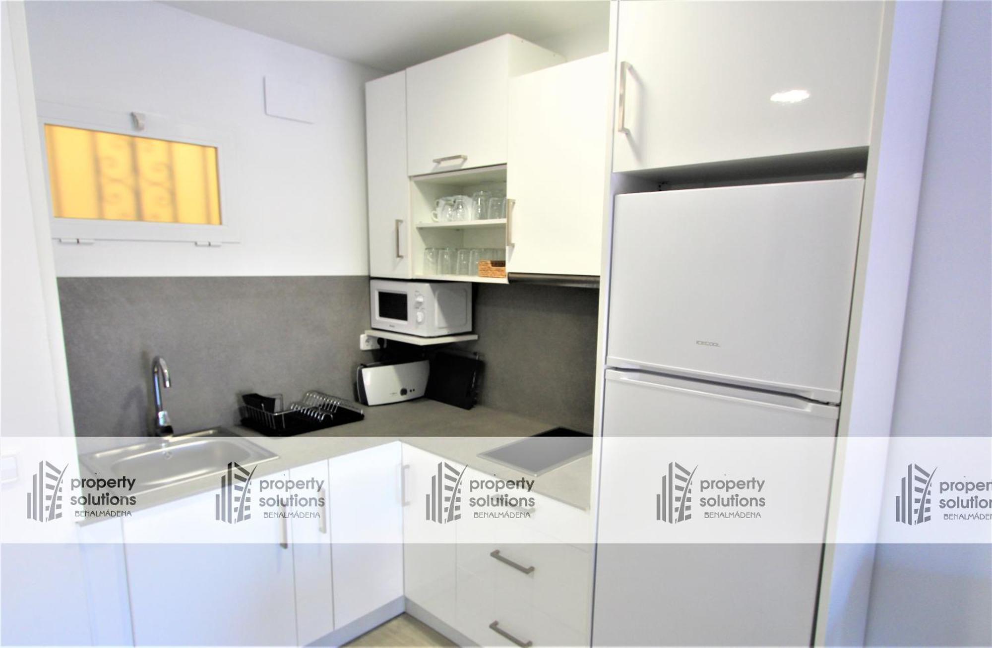 706 Minerva Apartamentos - Vista Al Mar Y La Piscina - Piscina Y Playa Бенальмадена Экстерьер фото
